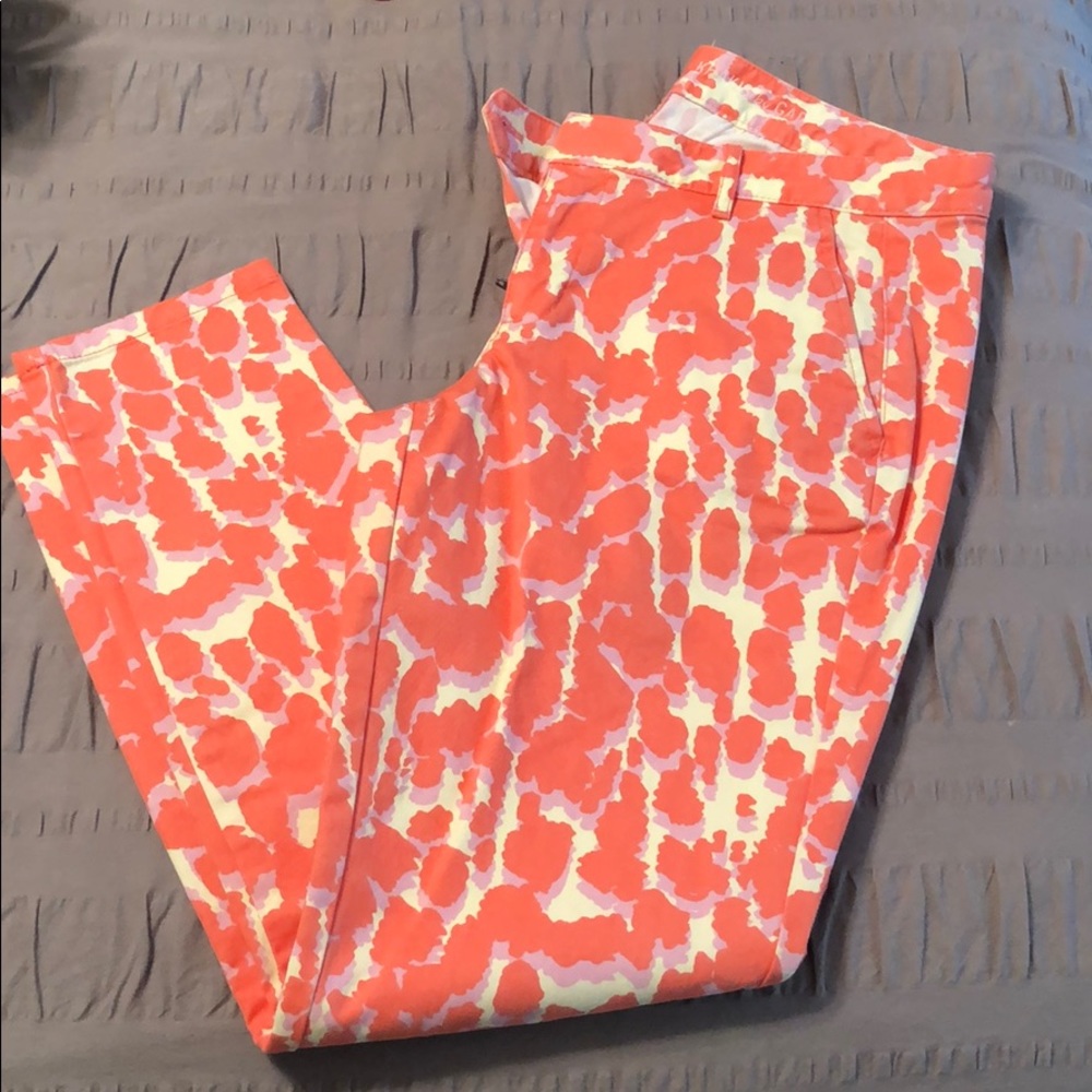 Printed khaki pants